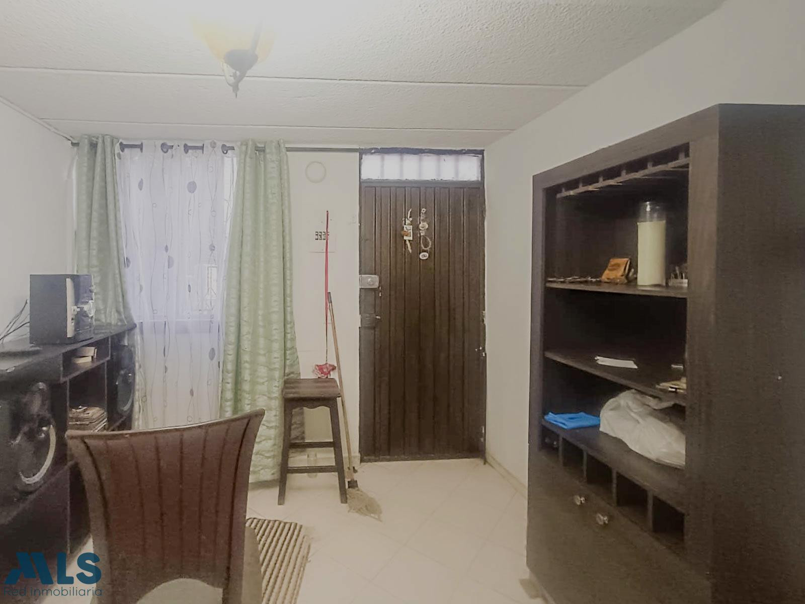 casa unifamiliar en unidad abierta medellin - guayabal