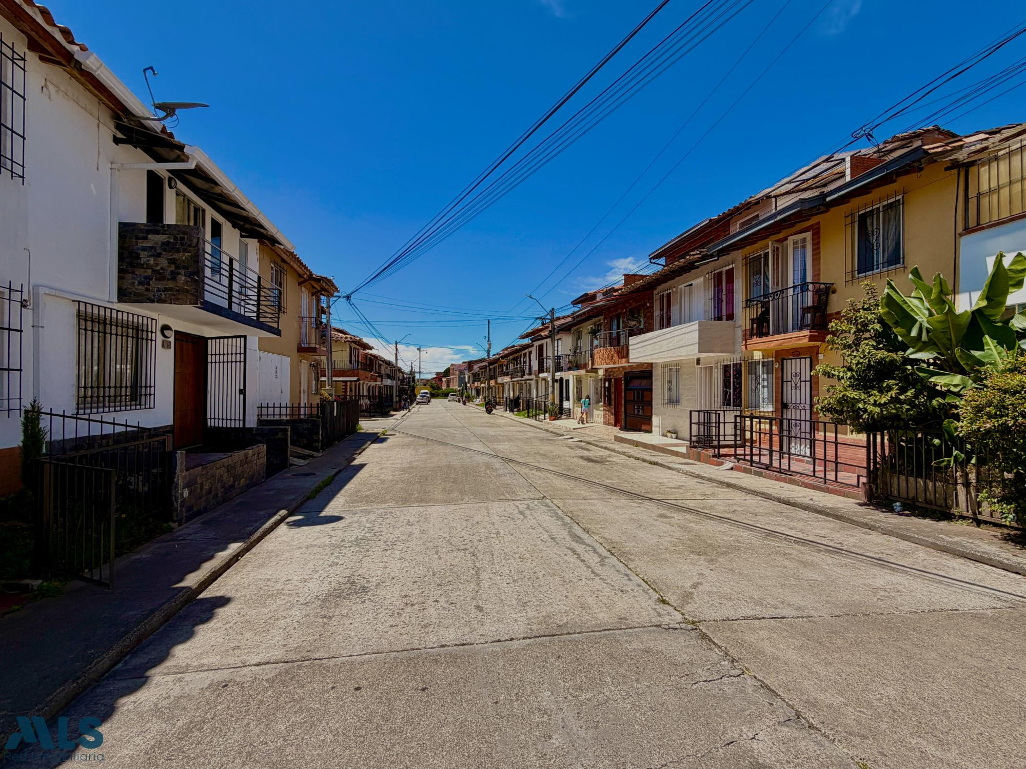 Casa muy bien ubicada cerca al parque de la ceja. la-ceja - v el tambo