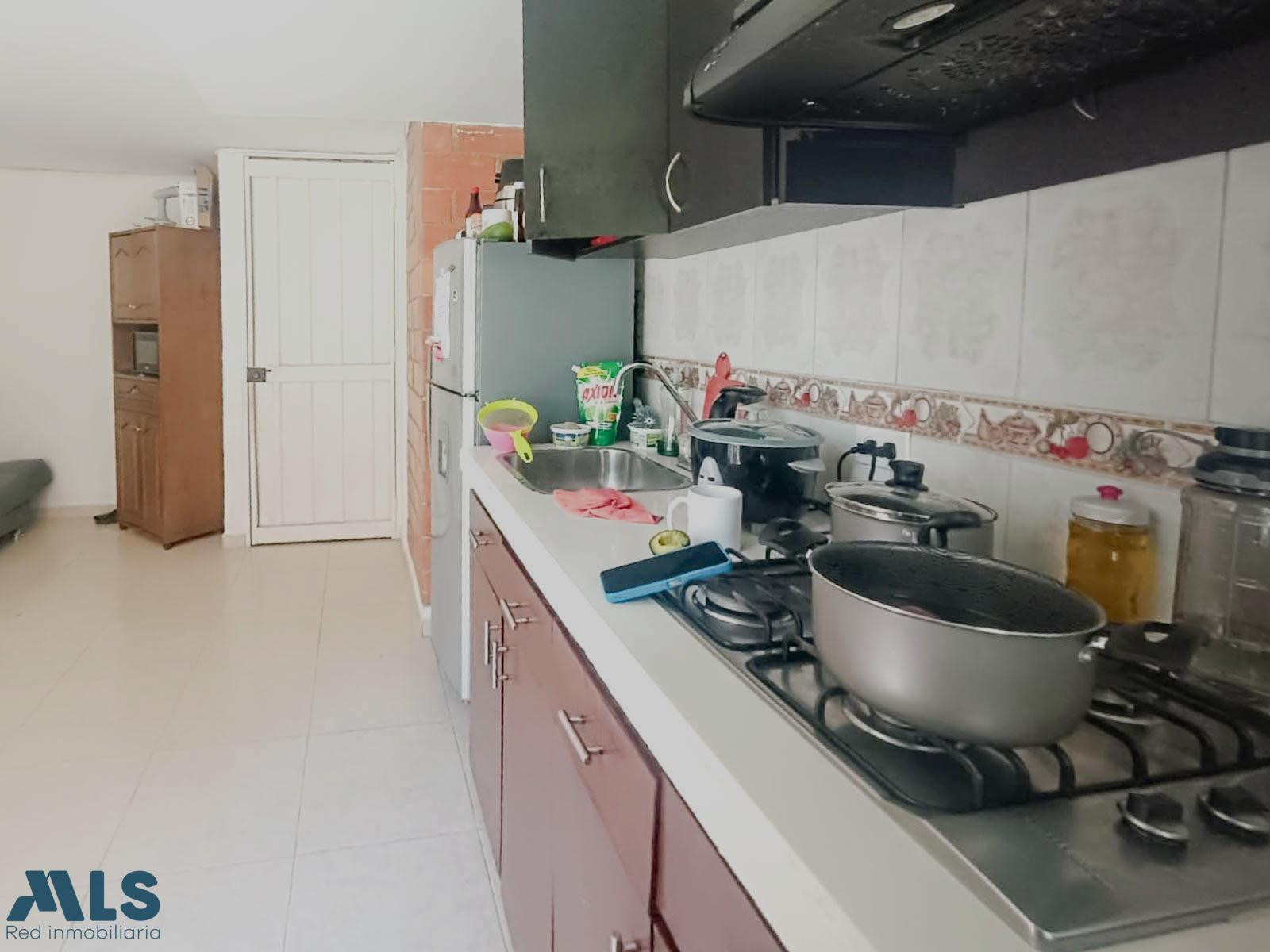 Apartamento en venta primer piso bajo medellin - robledo pajarito