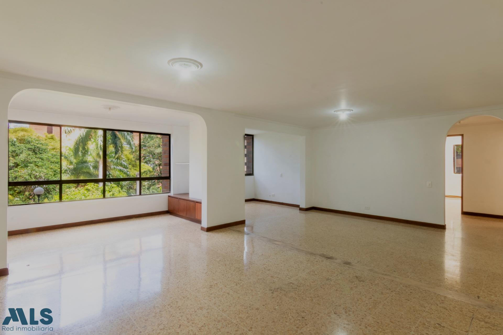 Apartamento en excelente ubicación y buenos espacios medellin - alejandria