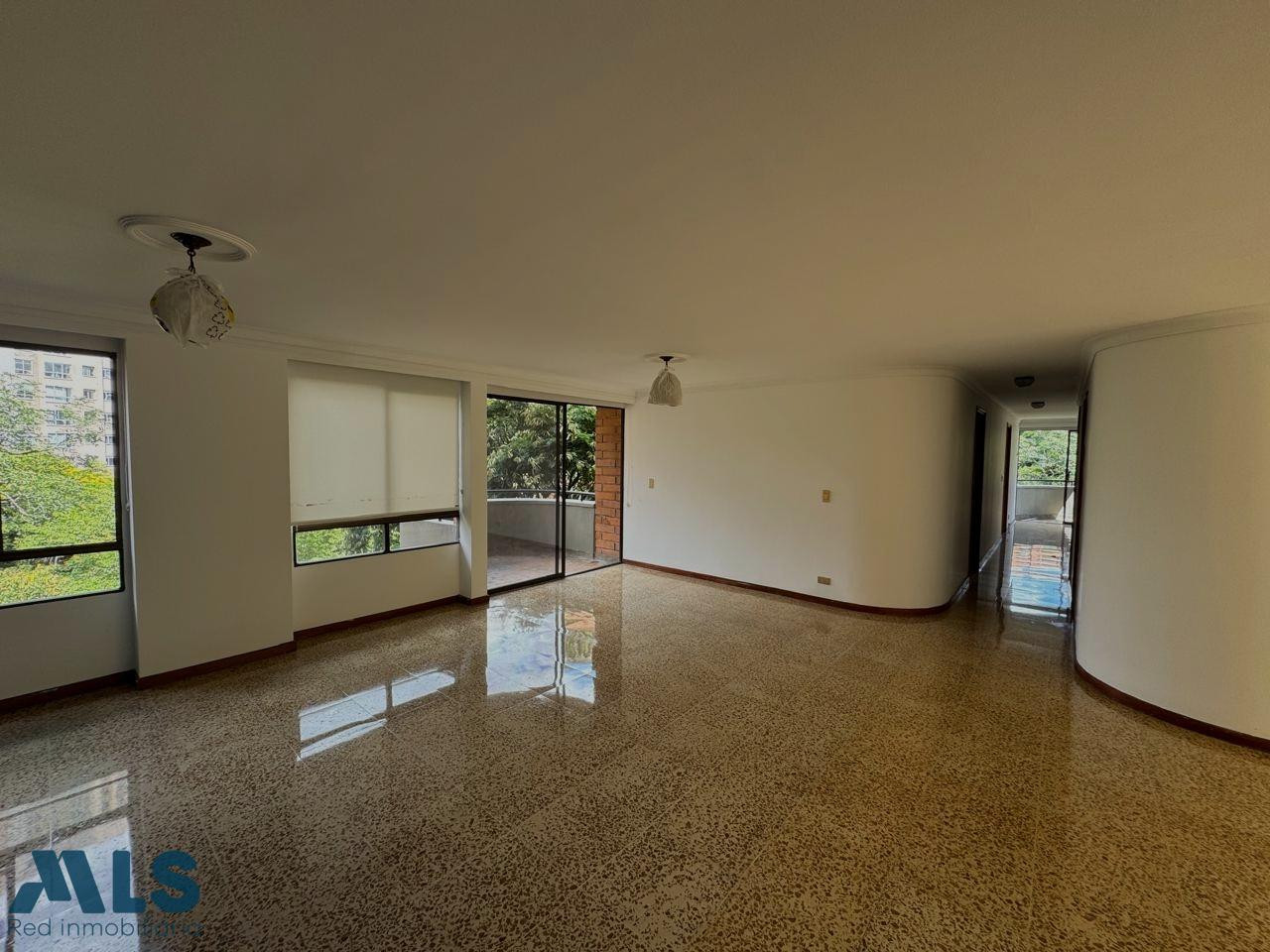 Apartamento en venta, a pasos del Mall Vizcaya medellin - el poblado