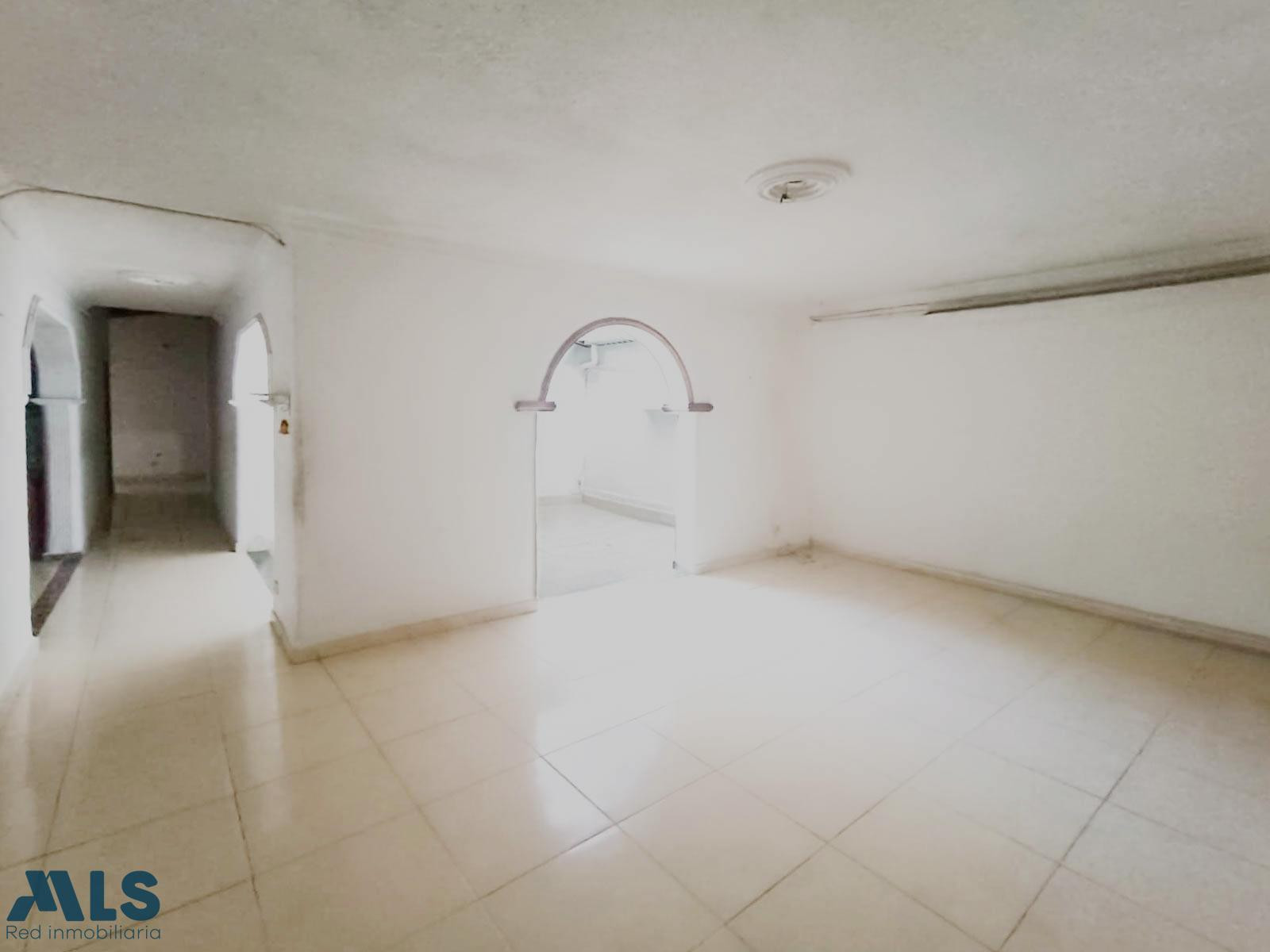 Casa primer piso con garaje en laureles medellin - laureles