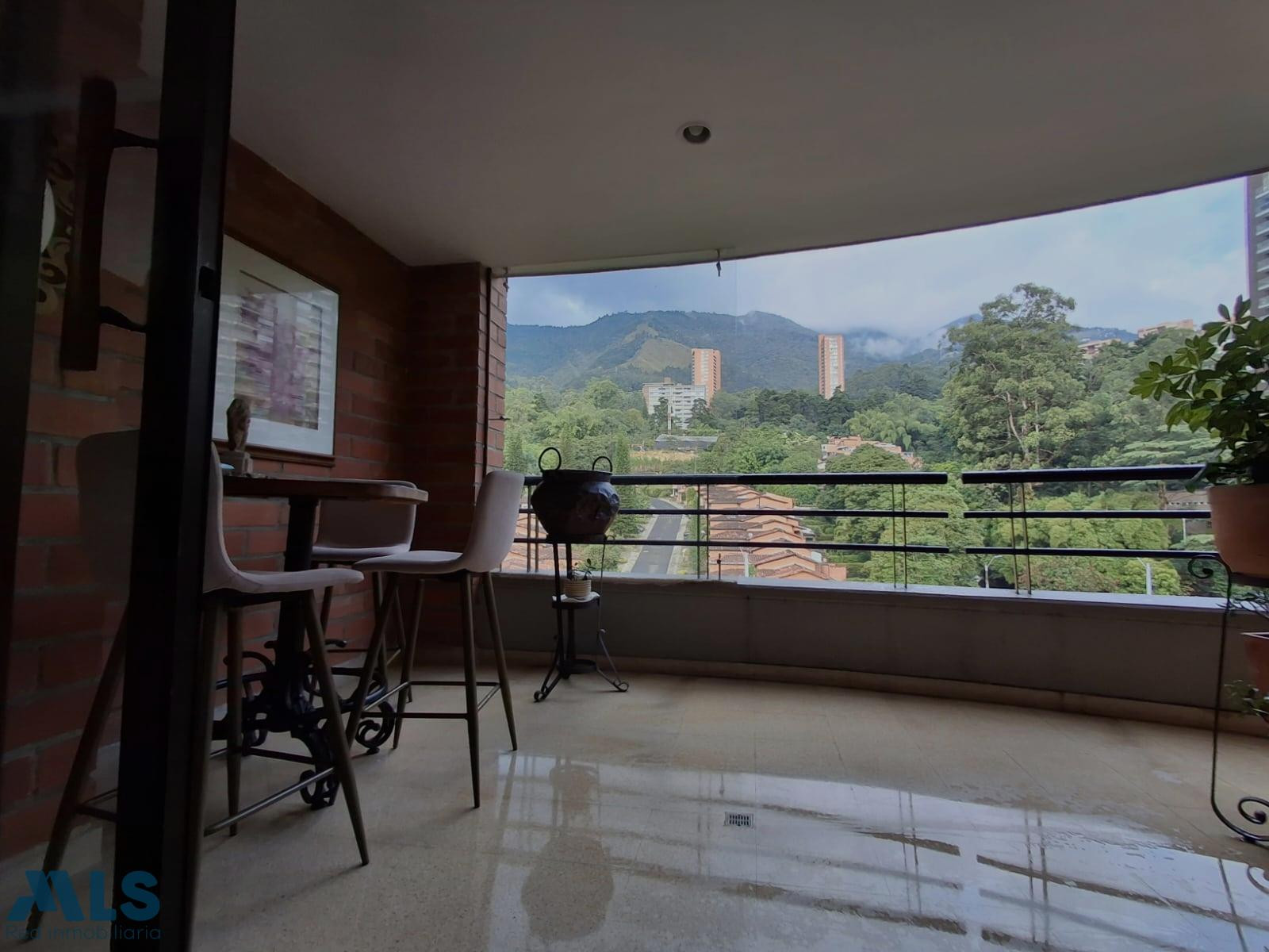 Apartamento con excelente ubicación en el Poblado. medellin - el tesoro