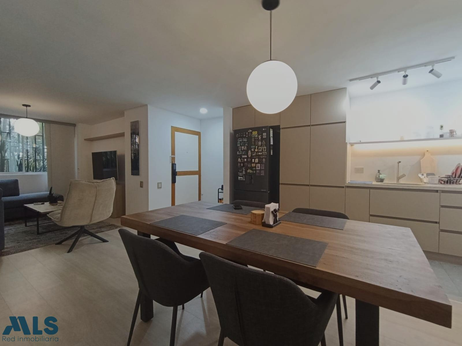 Apartamento en venta en El Poblado, sector La Frontera medellin - la frontera