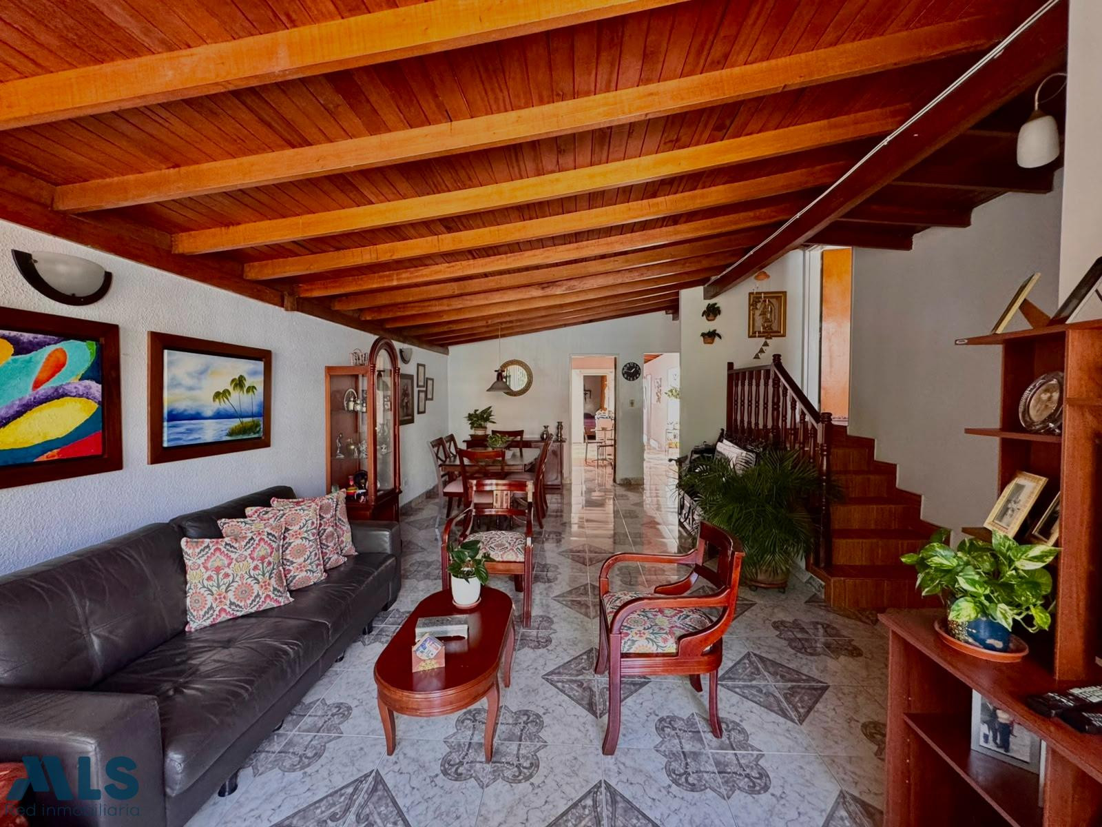 Propiedad con ubicación premium ideal para remodelar medellin - calasanz
