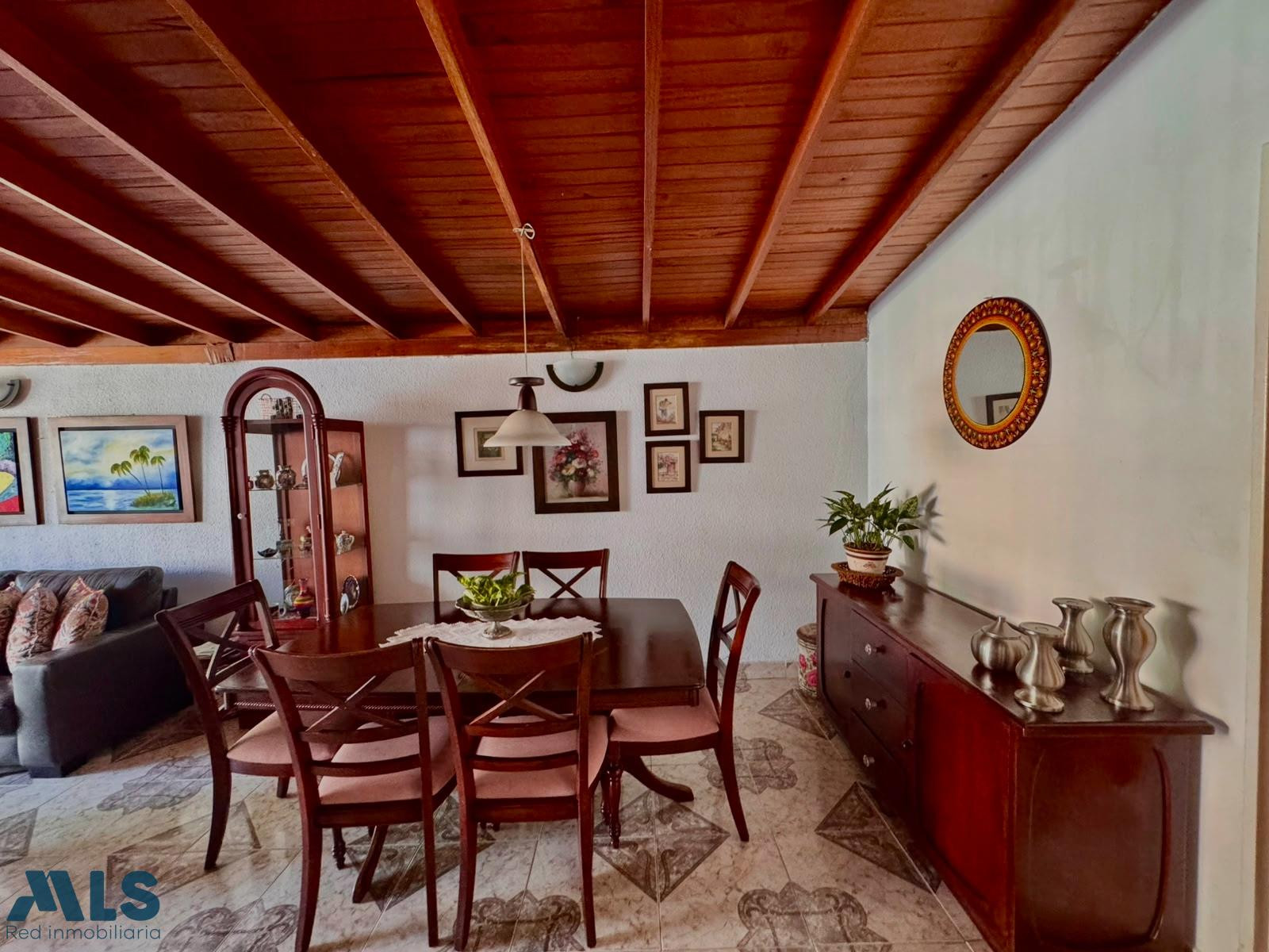 Propiedad con ubicación premium ideal para remodelar medellin - calasanz