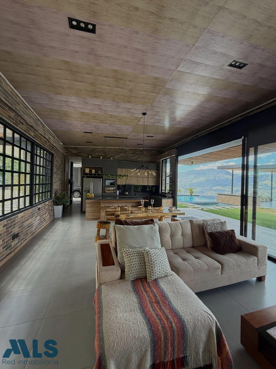 Casa en venta en Girardota, Antioquia
