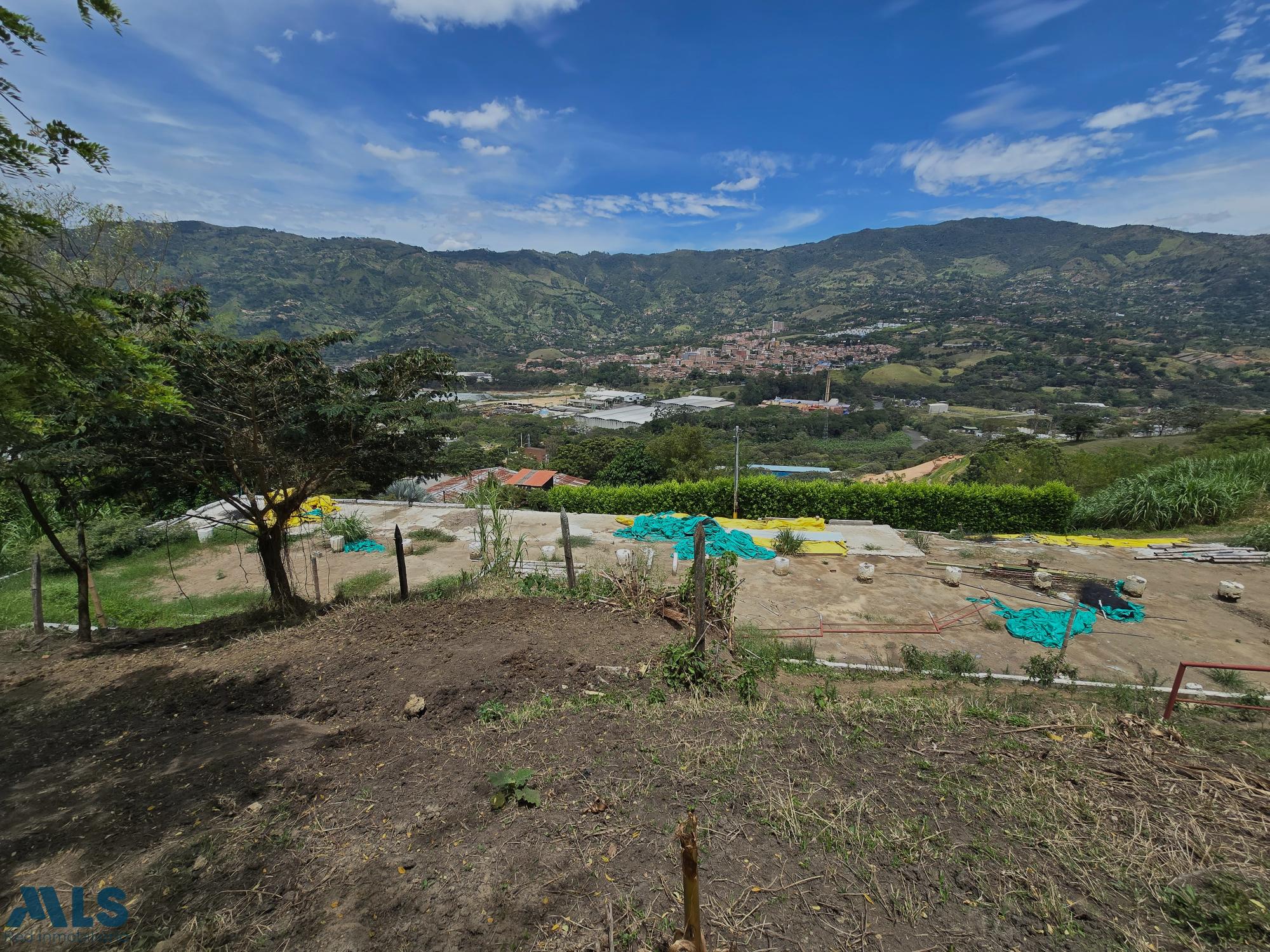 Terreno en venta en Girardota, Antioquia