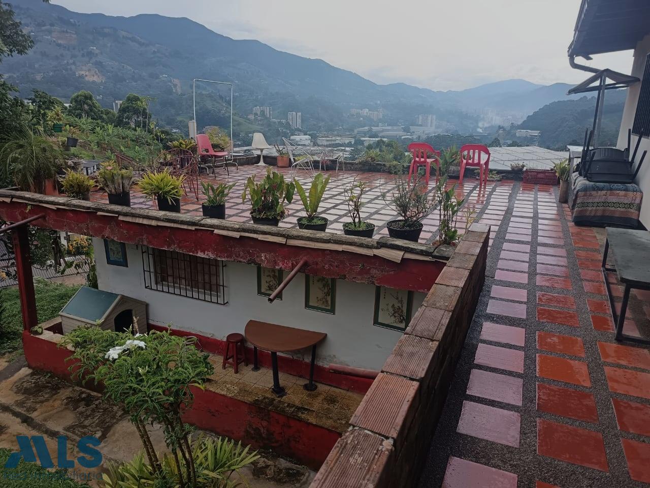 House for sale in La Estrella, Antioquia