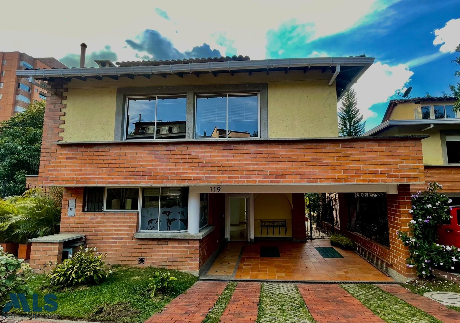 House for sale in Envigado, Antioquia